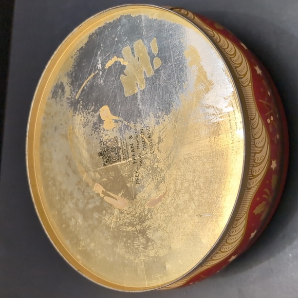 Vintage Peak Frean ,Red and Gold Decorative Tin With Boy And Rabbit . - Picture 5 of 9